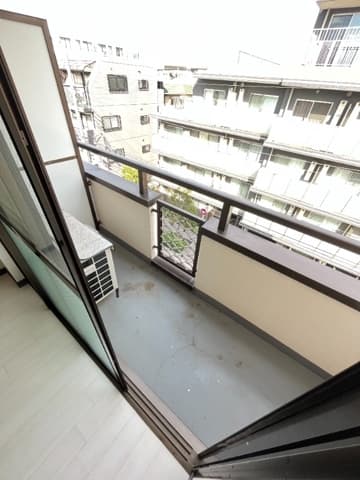 Room image 14
