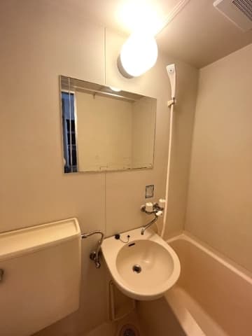 Room image 9