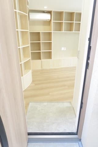 Room image 13