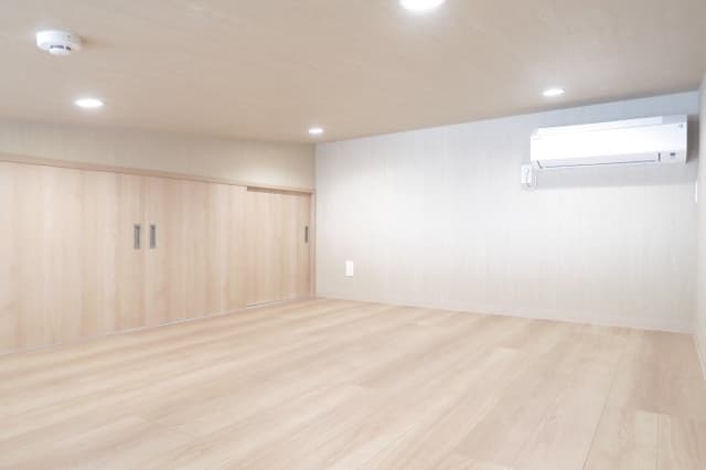 Room image 15