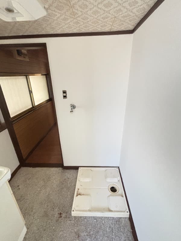 Room image 16