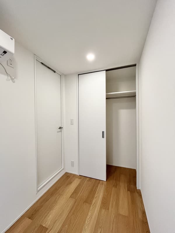 Room image 14