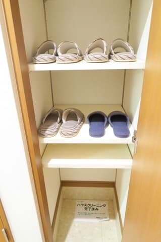 Room image 8