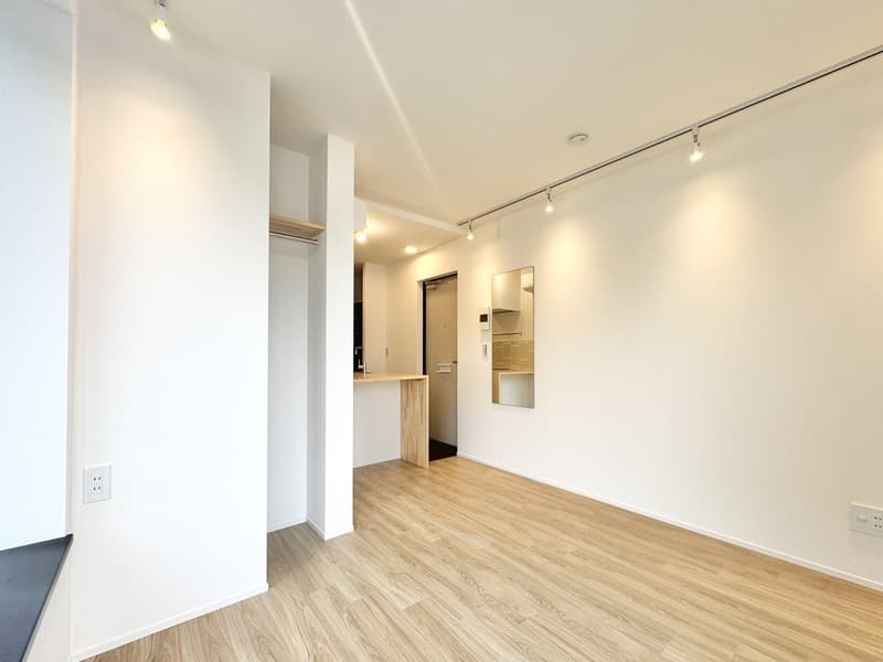 Room image 11