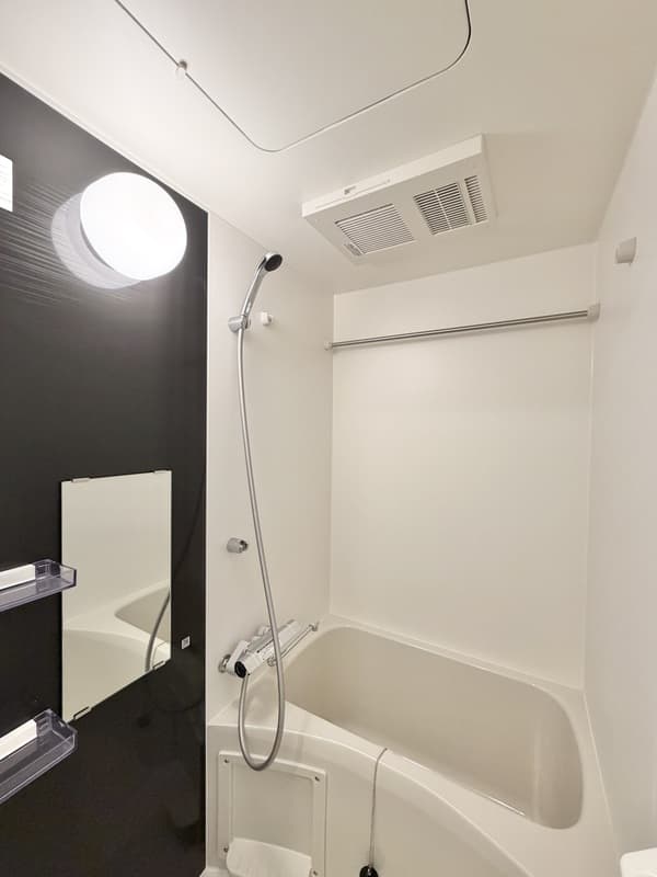 Room image 10