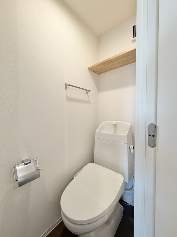 Room image 15