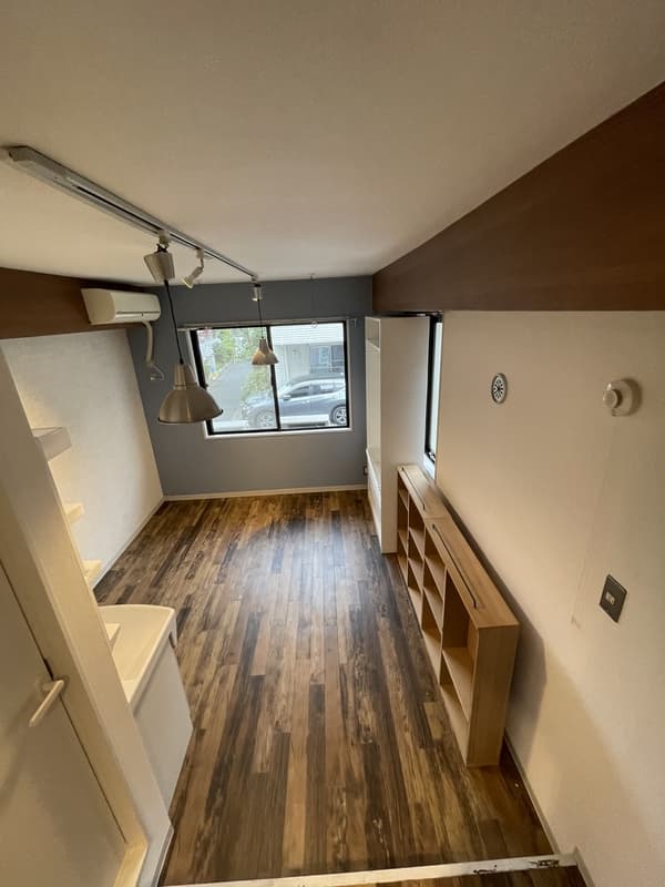 Room image 12