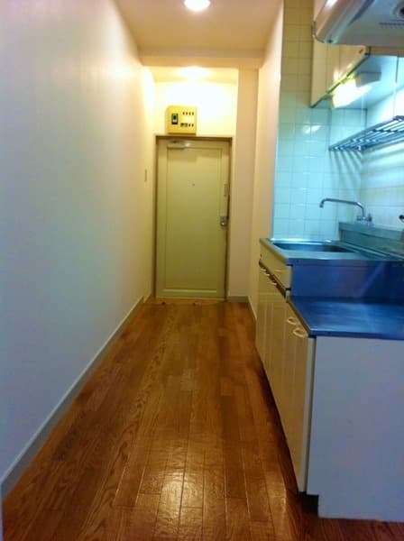Room image 8
