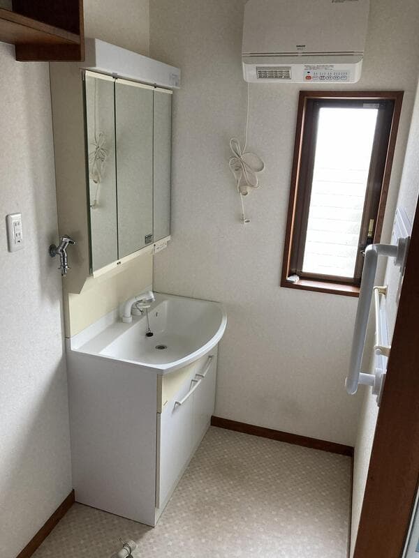 Room image 11