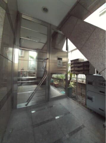Room image 10
