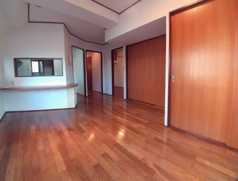 Room image 9