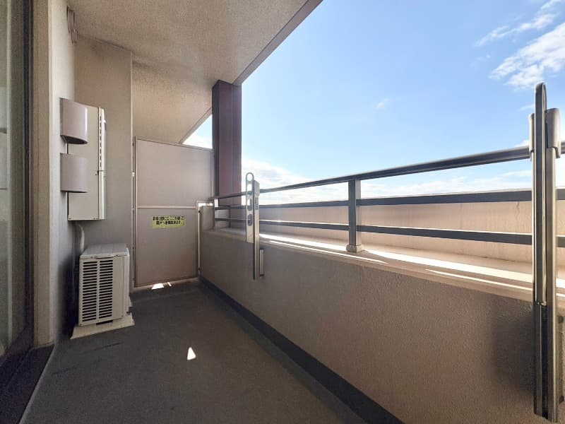 Room image 12
