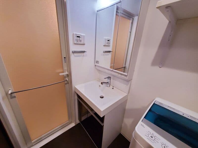 Room image 9
