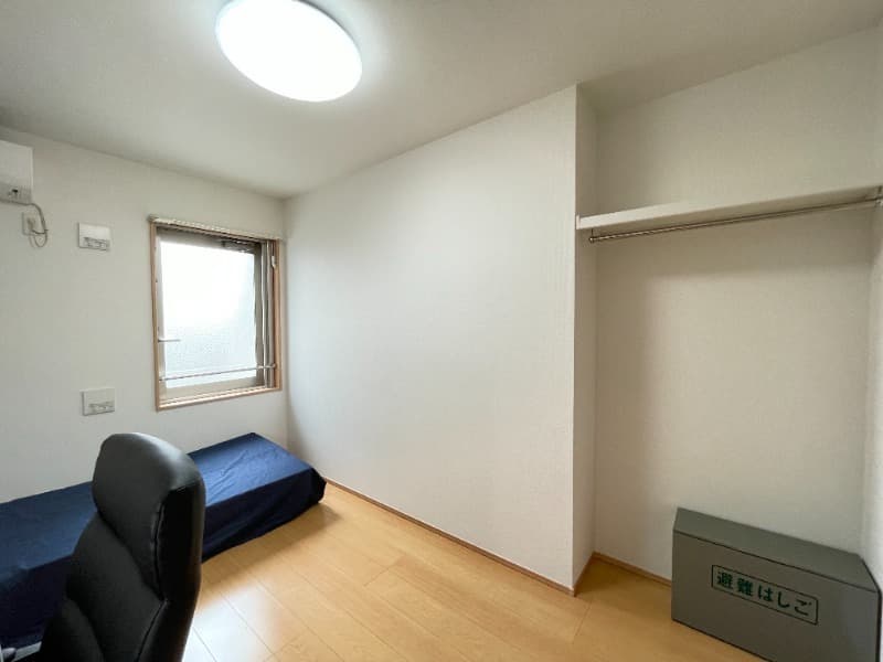 Room image 10