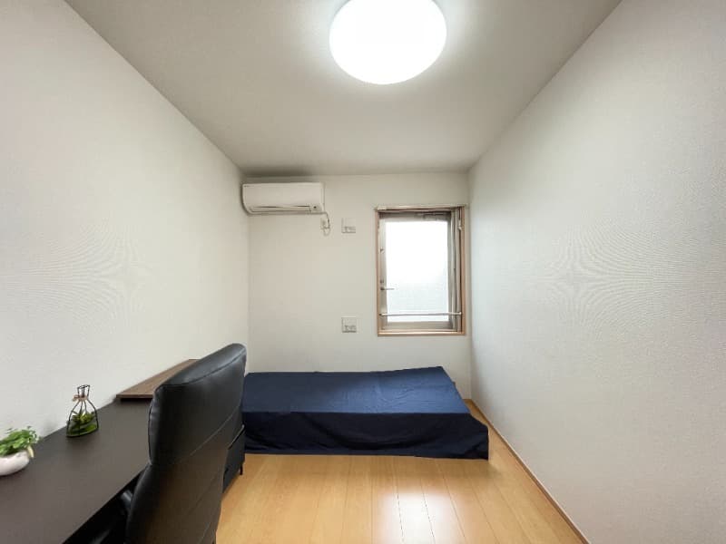 Room image 11