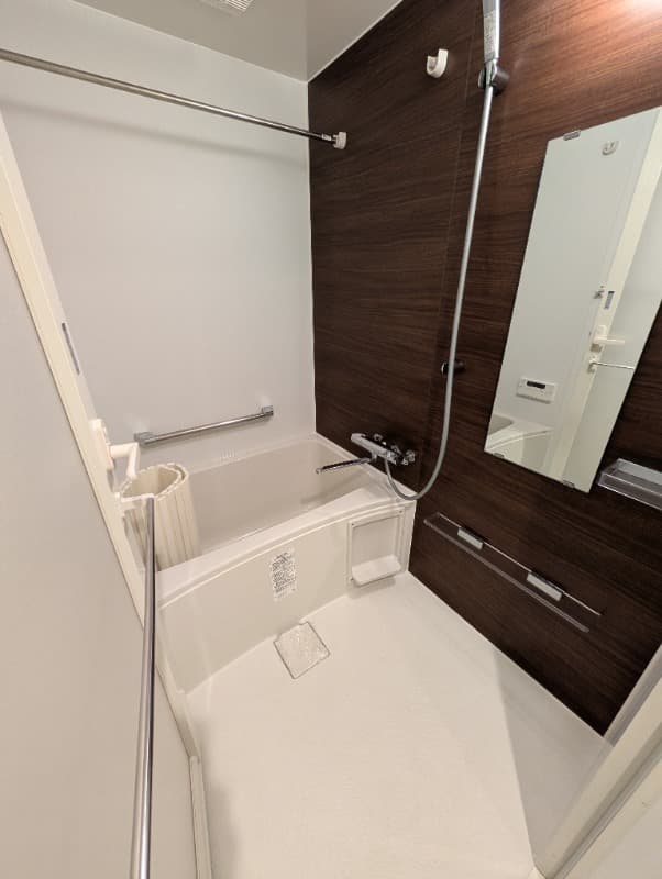Room image 10