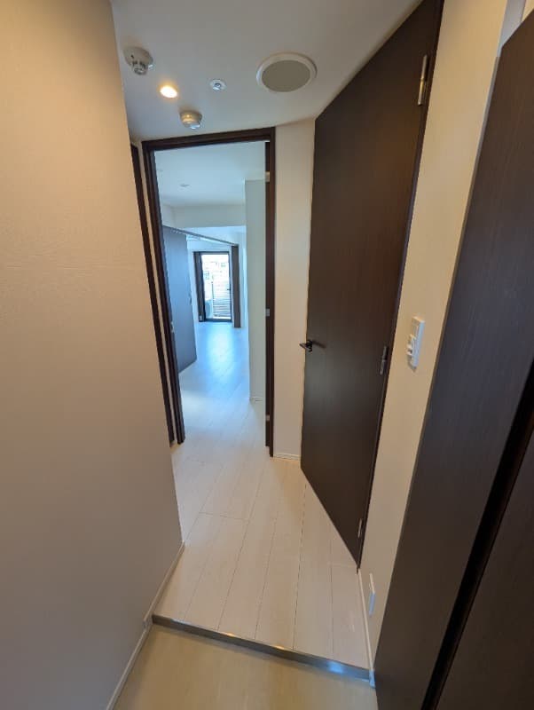Room image 15