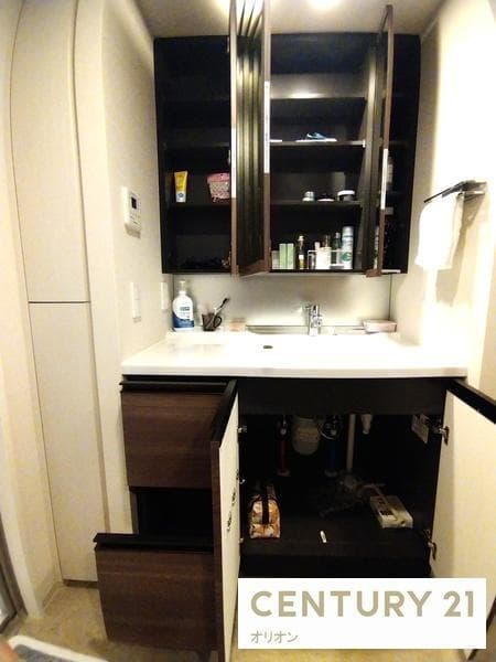 Room image 12