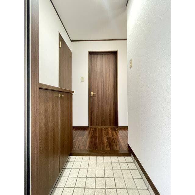 Room image 14