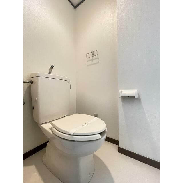 Room image 9
