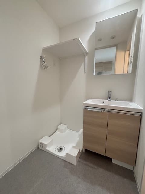 Room image 11