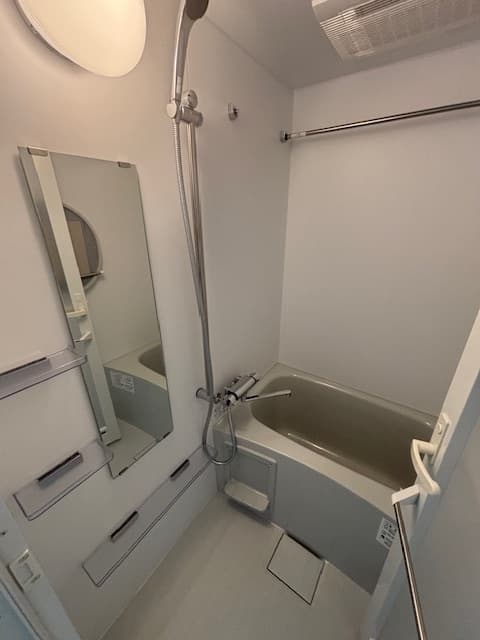 Room image 13