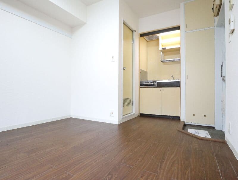 Room image 11
