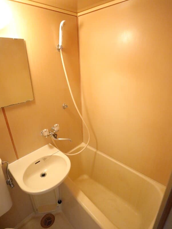 Room image 8