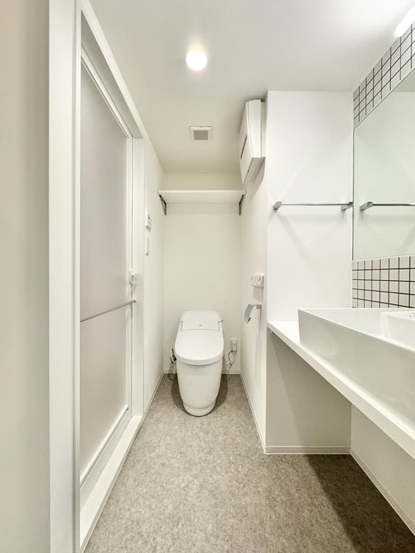 Room image 8