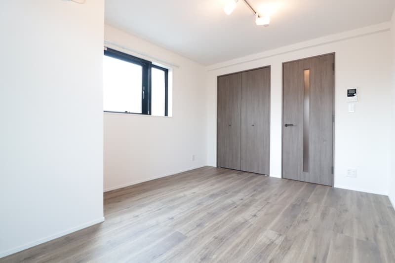 Room image 12