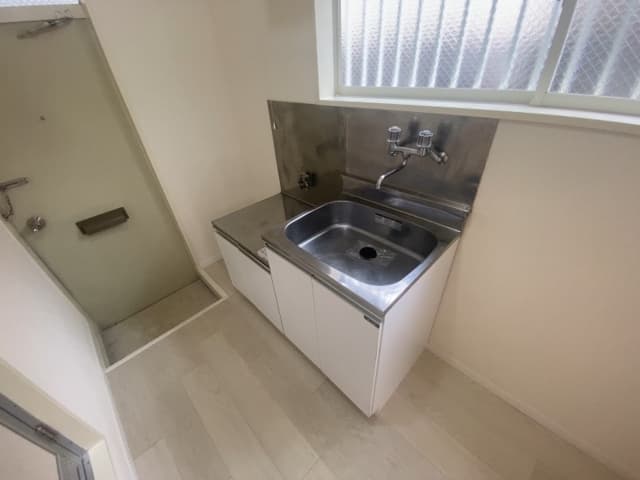 Room image 12