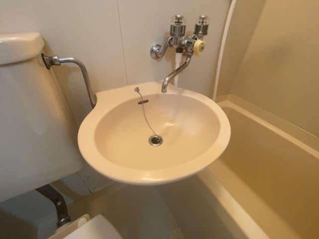 Room image 8