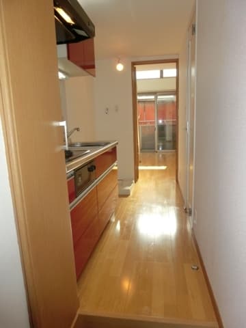 Room image 10