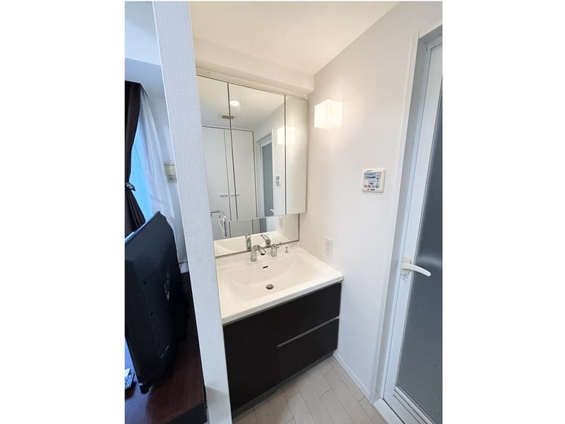 Room image 12