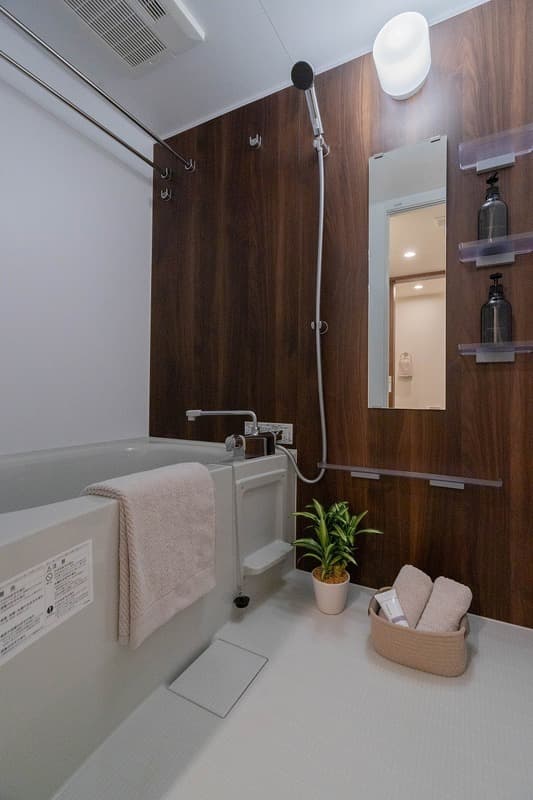 Room image 11