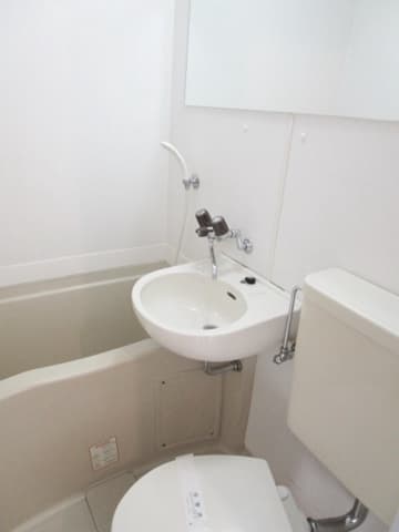 Room image 9
