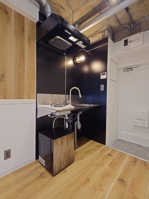 Room image 9