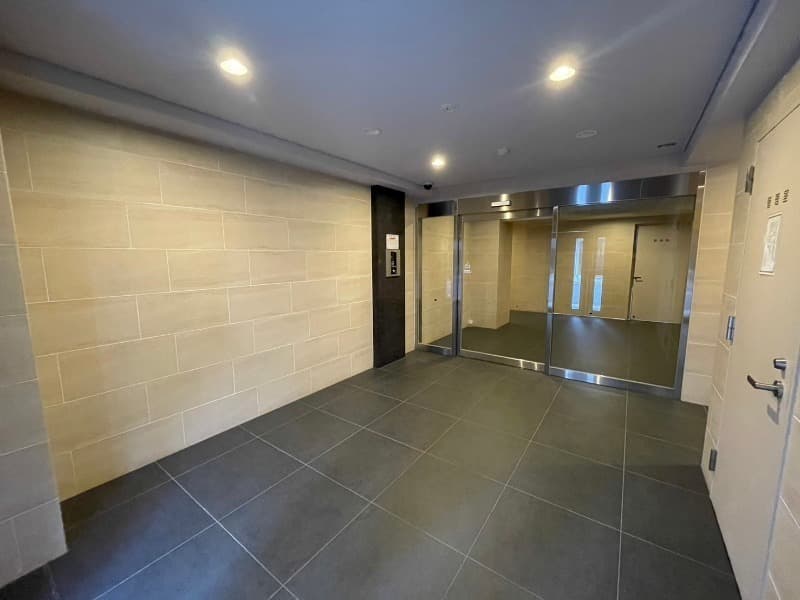 Room image 9