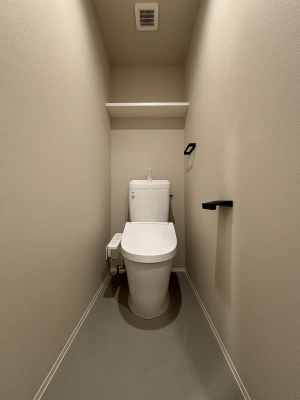 Room image 15