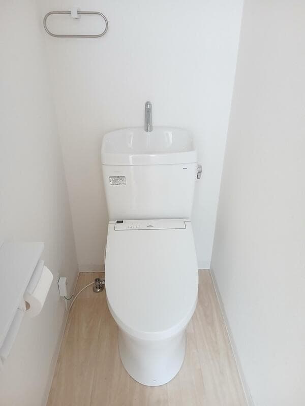 Room image 12