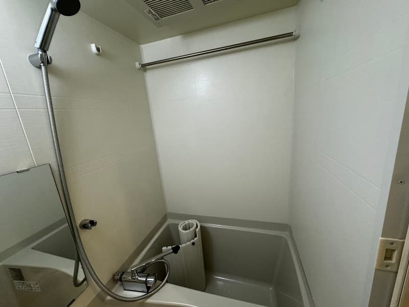 Room image 15