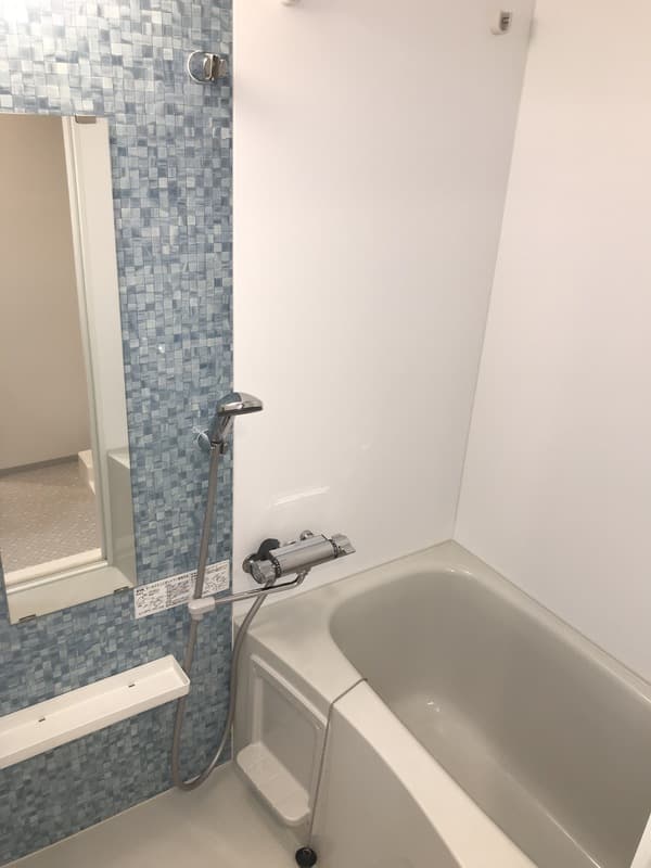 Room image 8