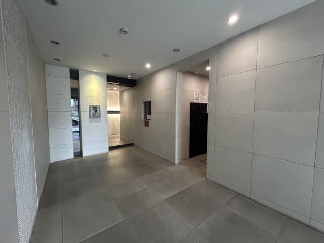 Room image 16