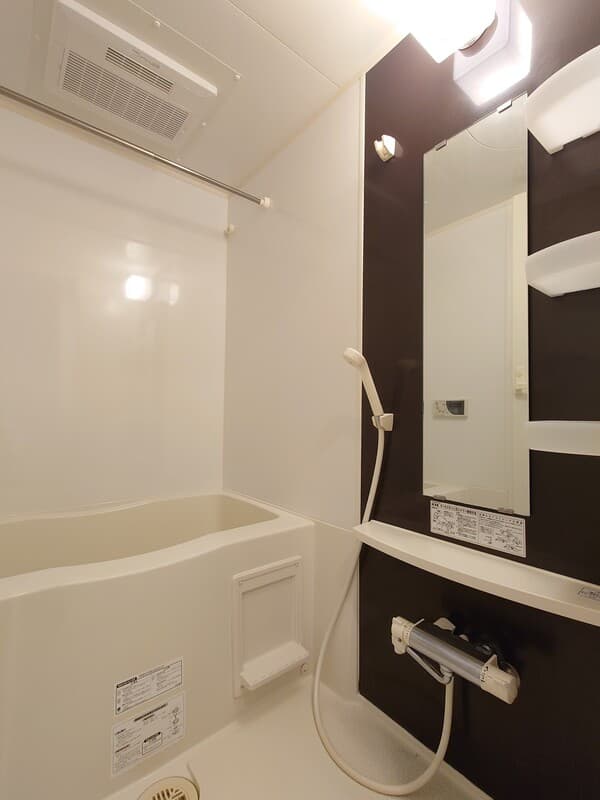 Room image 11