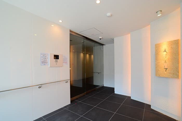 Room image 12