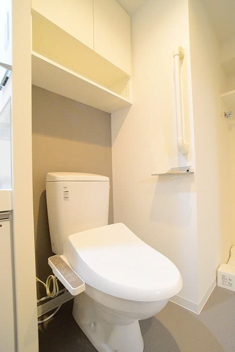 Room image 8