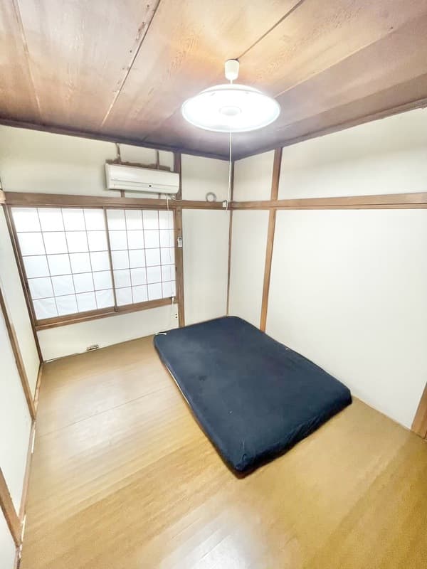 Room image 10
