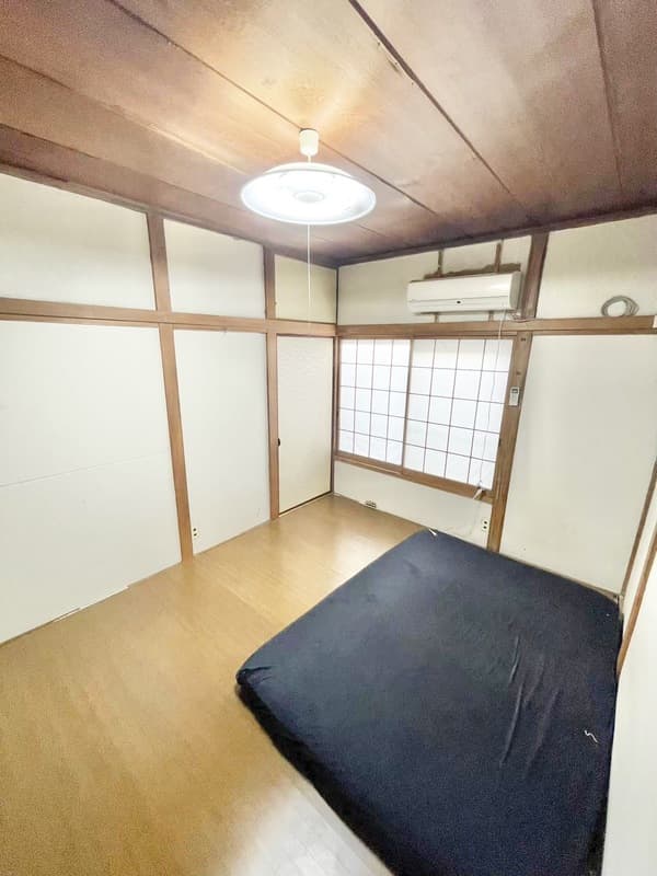 Room image 11