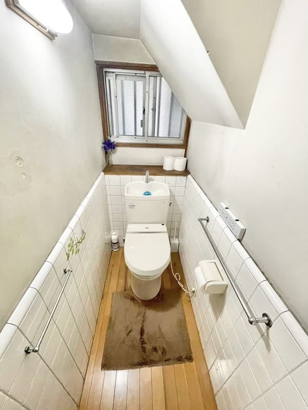 Room image 8