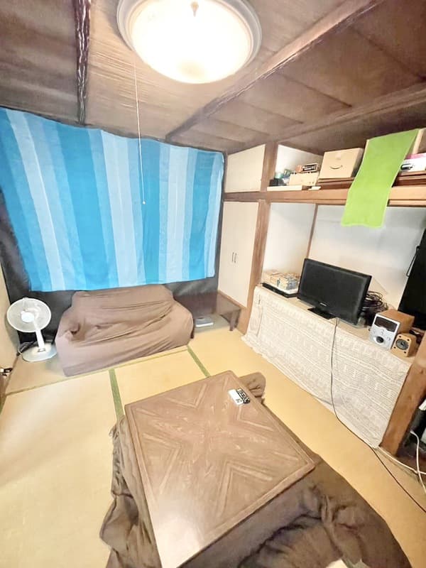 Room image 9
